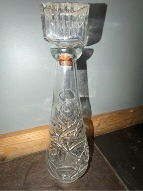 1950s clear GLASS Decanter Wine BOTTLE Embossed Cabbage ROSES 13” & Stopper SET